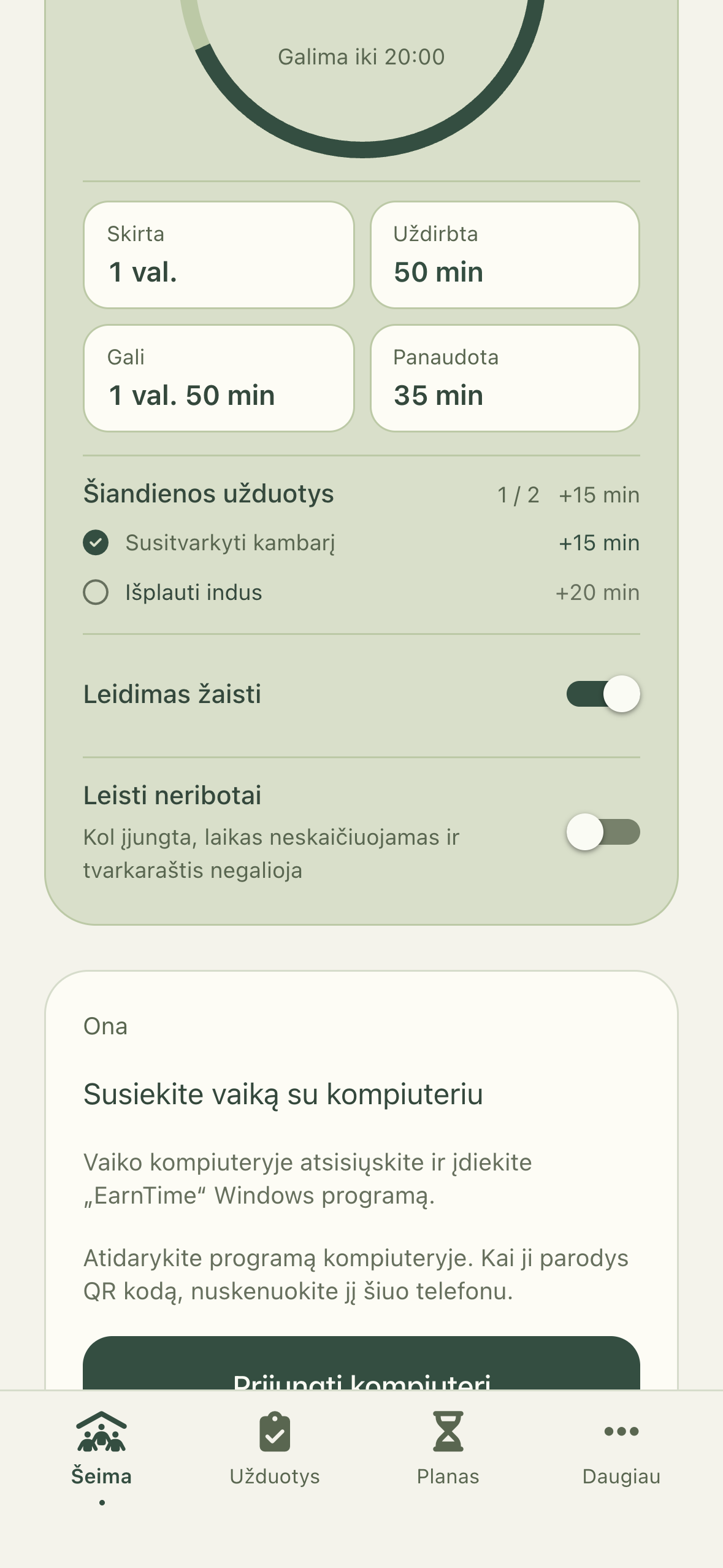 Tas pats šeimos ekranas, pasuktas žemyn: laukeliai „Skirta 1 val.“, „Uždirbta 50 min“, „Gali 1 val. 50 min“ ir „Panaudota 35 min“, šiandienos užduotys ir du jungikliai — „Leidimas žaisti“ įjungtas ir „Leisti neribotai“ išjungtas.